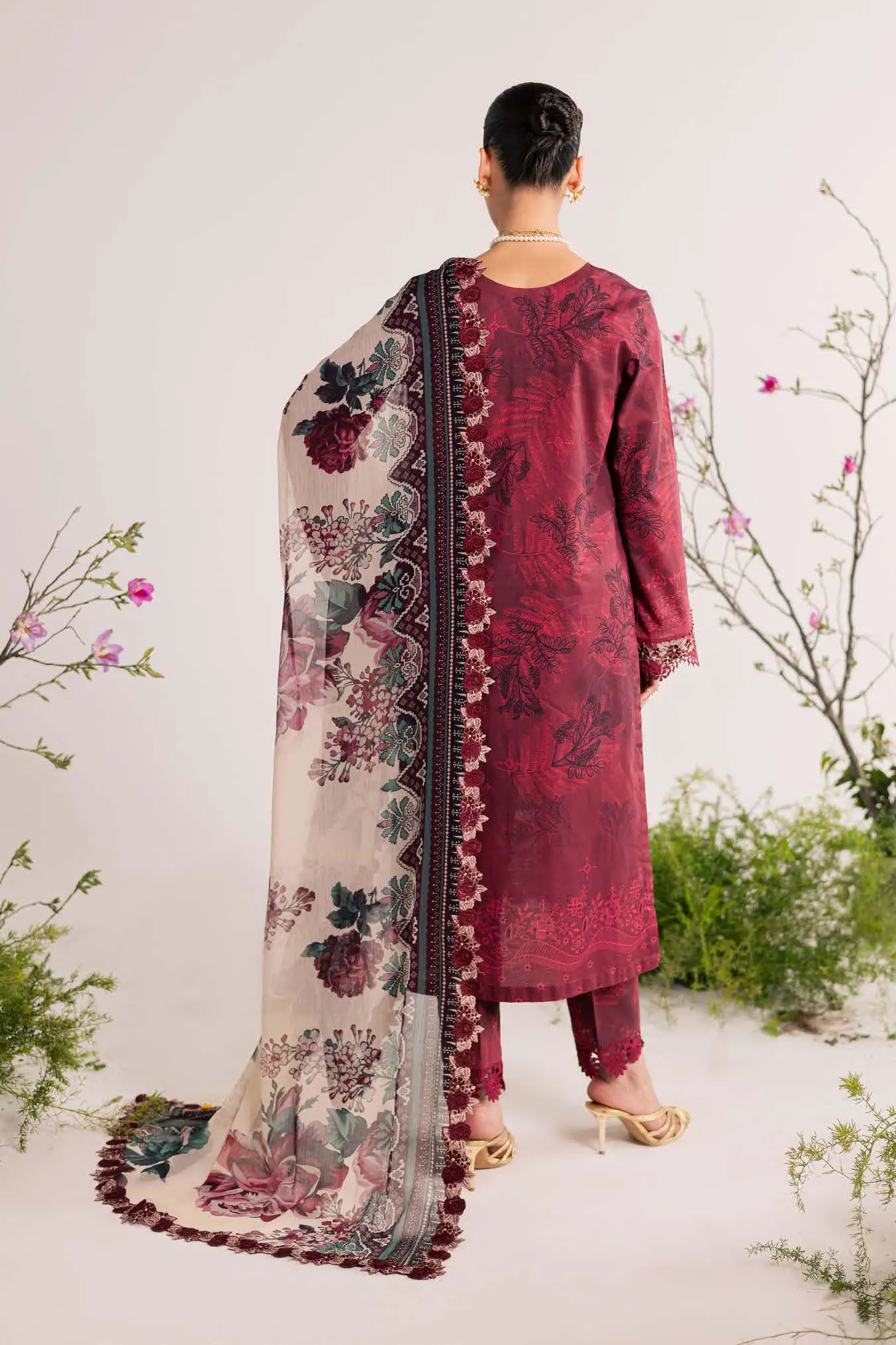 Maroon Vine Elegance