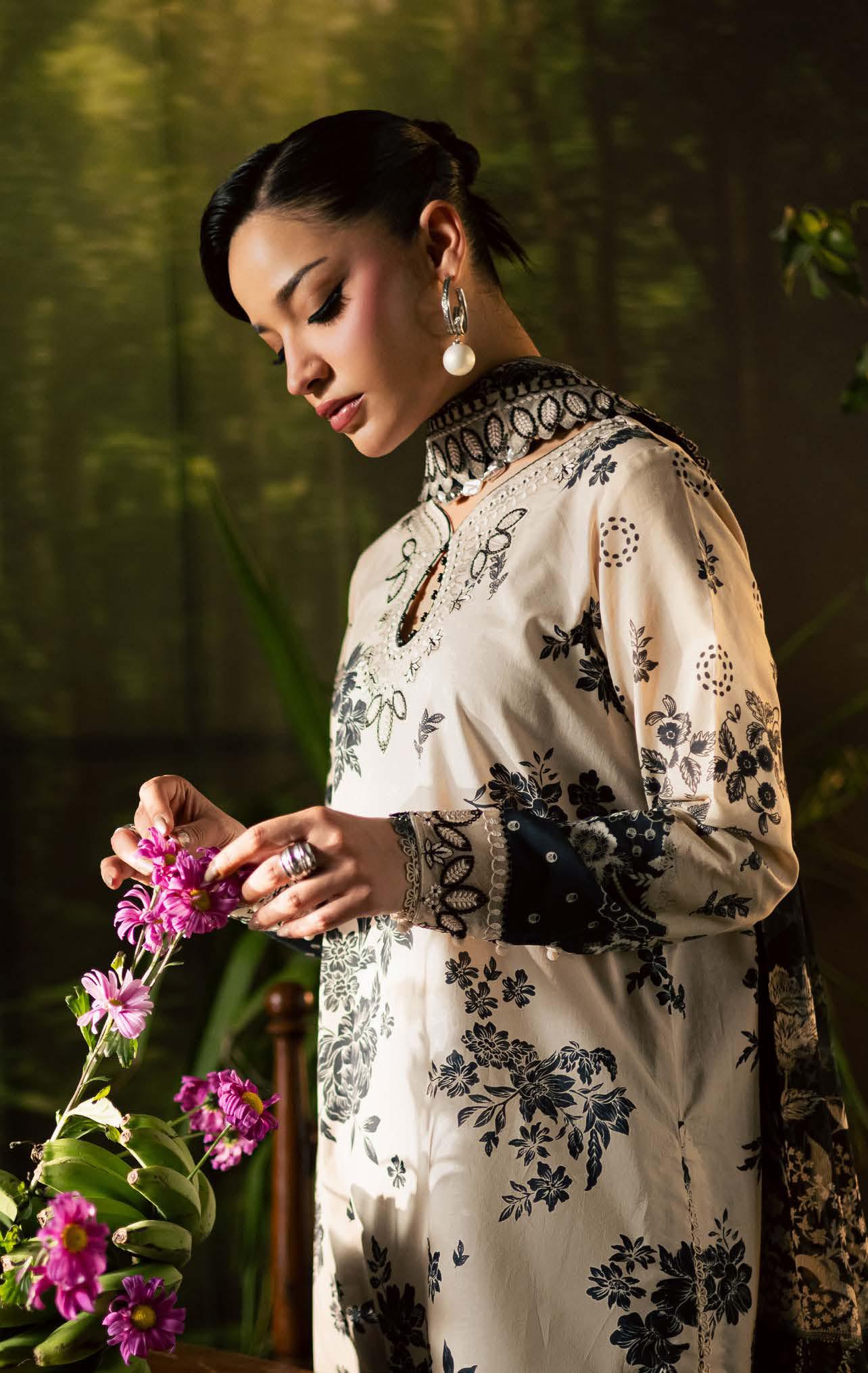 Ebony & Ivory Floral